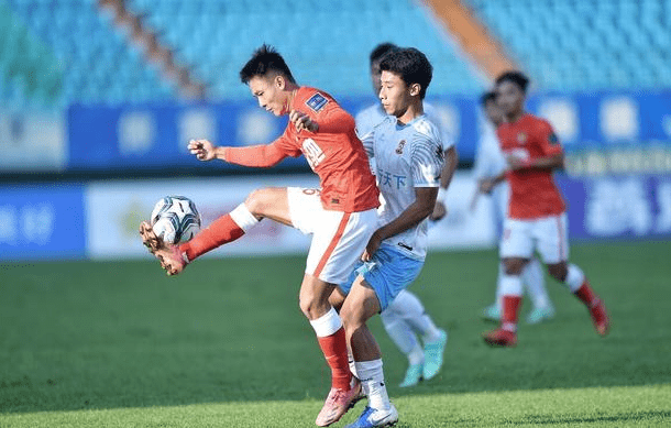 九游官网篮球季后赛焦点战：祁连雄狮队淘汰对手塞外雷豹队，外线火力全开。观赏性拉满的简单介绍